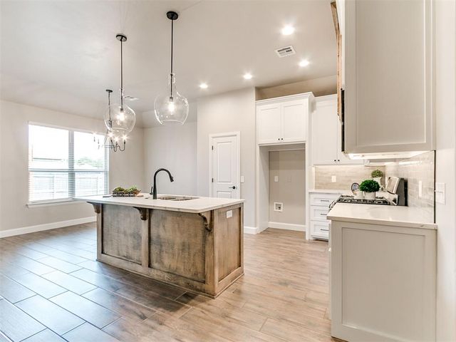 1914 Oakville Court, Norman, OK 73071