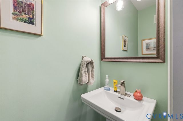 12028 Bennett Ct, Glen Allen, VA 23059
