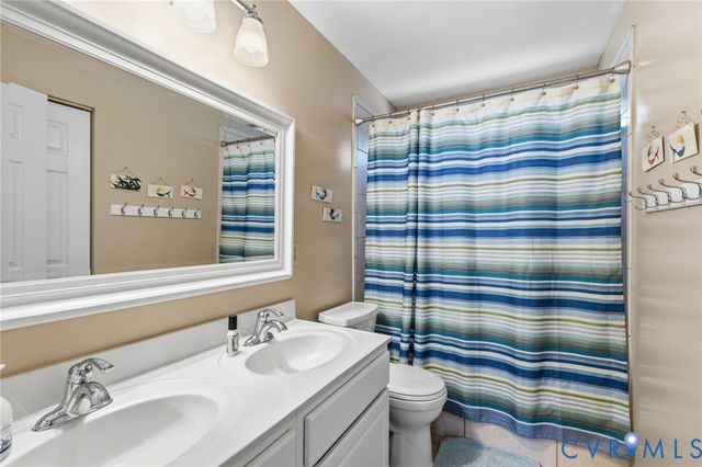 12028 Bennett Ct, Glen Allen, VA 23059