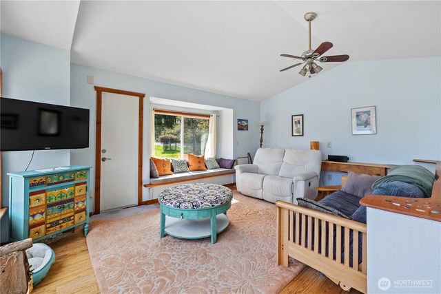 401 Summit Lake Shore Road NW, Olympia, WA 98502