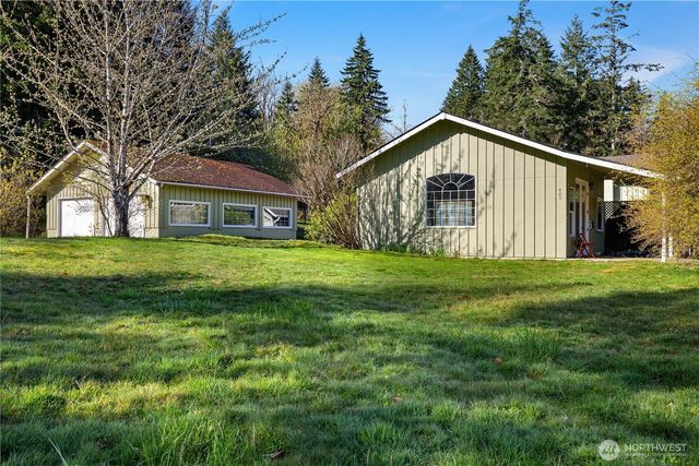 401 Summit Lake Shore Road NW, Olympia, WA 98502