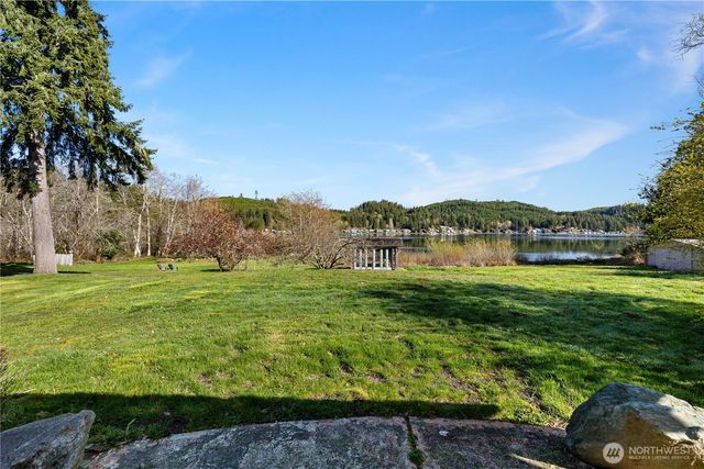 401 Summit Lake Shore Road NW, Olympia, WA 98502