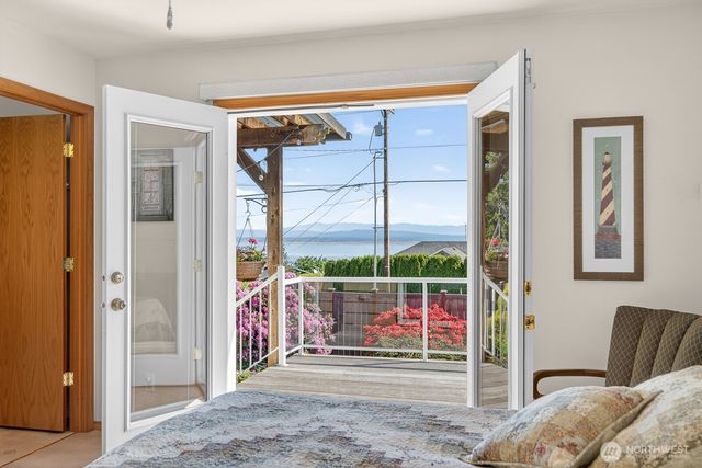 510 Sunnycrest, Camano Island, WA 98282