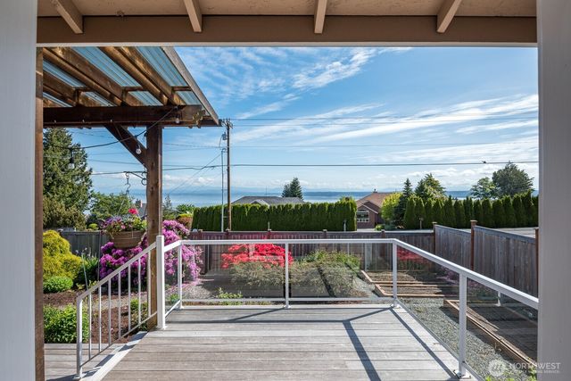 510 Sunnycrest, Camano Island, WA 98282