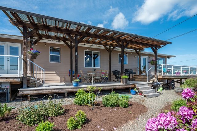 510 Sunnycrest, Camano Island, WA 98282