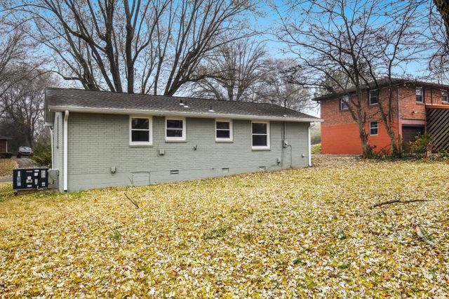 703 Hayes St, Springfield, TN 37172