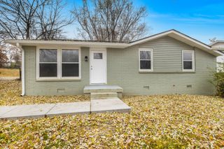 703 Hayes St, Springfield, TN 37172