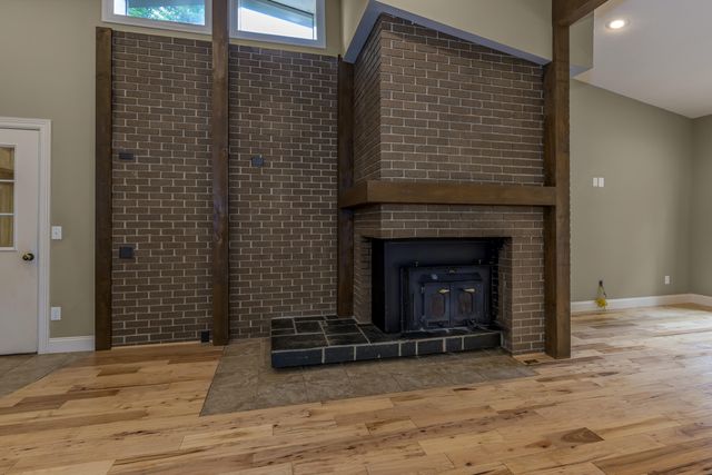 2291 E Mirabeau Street, Springfield, MO 65804