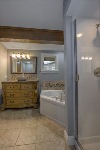 2291 E Mirabeau Street, Springfield, MO 65804
