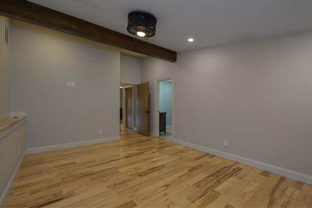 2291 E Mirabeau Street, Springfield, MO 65804