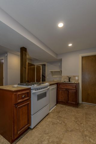 2291 E Mirabeau Street, Springfield, MO 65804