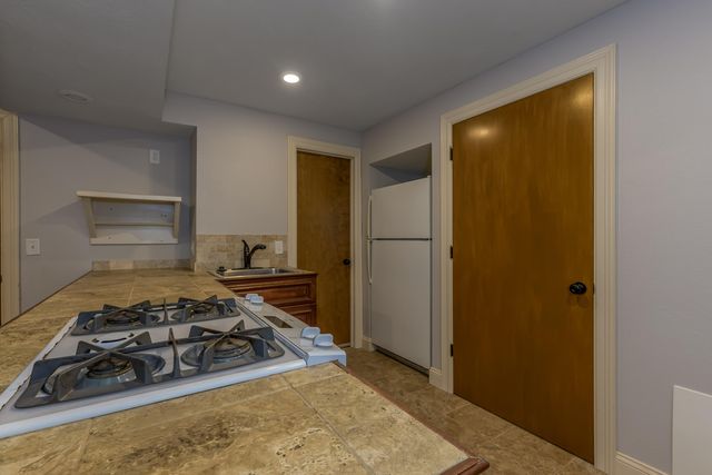 2291 E Mirabeau Street, Springfield, MO 65804