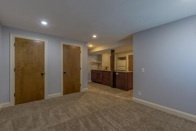 2291 E Mirabeau Street, Springfield, MO 65804