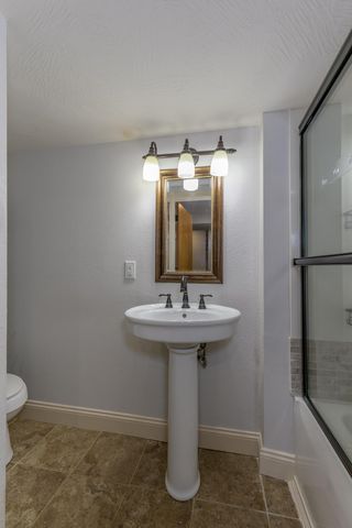 2291 E Mirabeau Street, Springfield, MO 65804