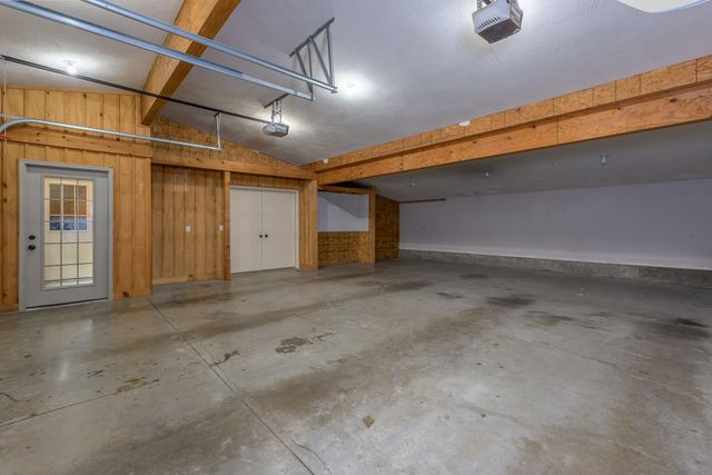 2291 E Mirabeau Street, Springfield, MO 65804