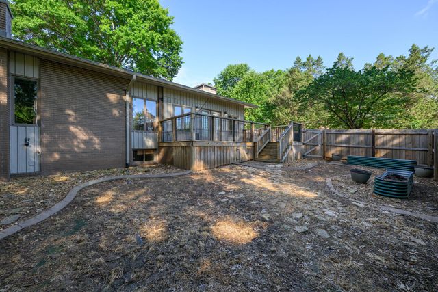2291 E Mirabeau Street, Springfield, MO 65804