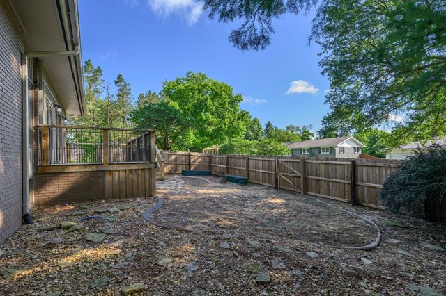 2291 E Mirabeau Street, Springfield, MO 65804