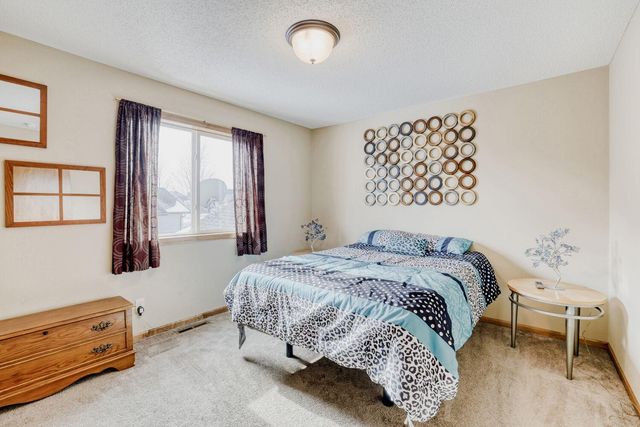 19240 Claremont Drive, Farmington, MN 55024