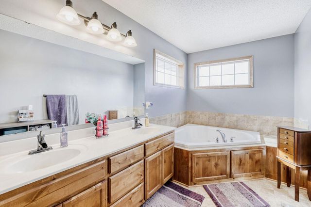 19240 Claremont Drive, Farmington, MN 55024