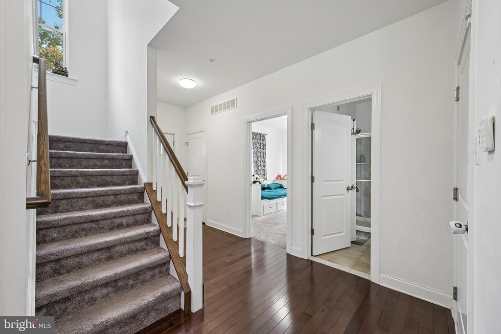 8 ELLA CIR, Huntingdon Valley, PA 19006 — photo 4