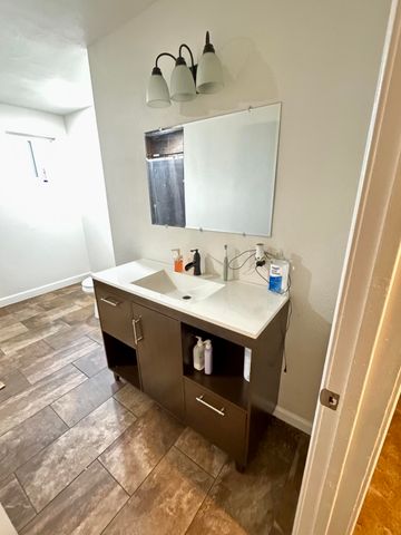 161 Linda Vista Drive, Lindsay, CA 93247