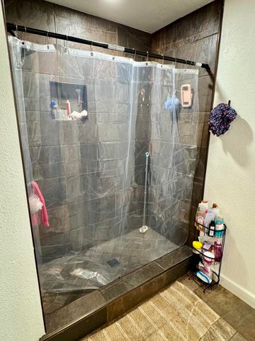 161 Linda Vista Drive, Lindsay, CA 93247