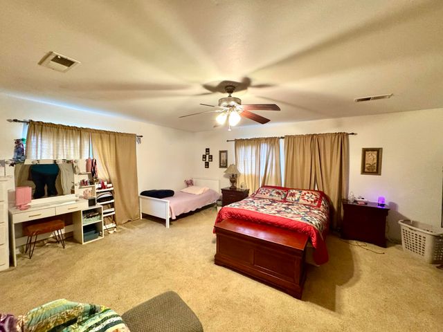 161 Linda Vista Drive, Lindsay, CA 93247