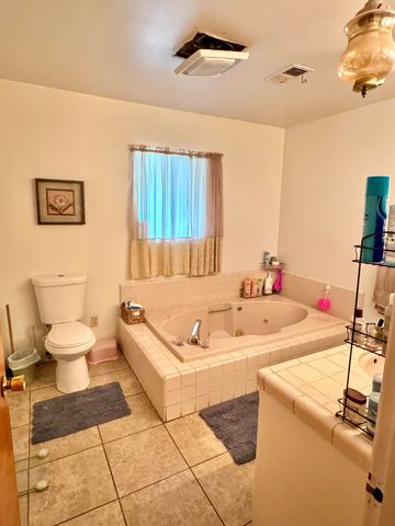 161 Linda Vista Drive, Lindsay, CA 93247