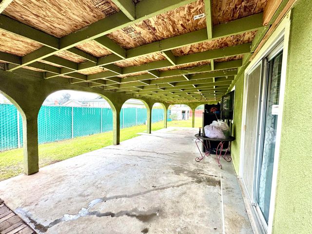 161 Linda Vista Drive, Lindsay, CA 93247