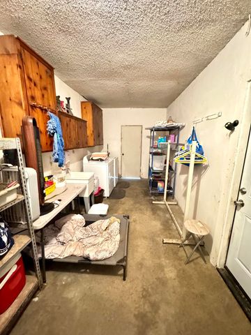 161 Linda Vista Drive, Lindsay, CA 93247