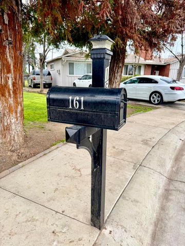 161 Linda Vista Drive, Lindsay, CA 93247