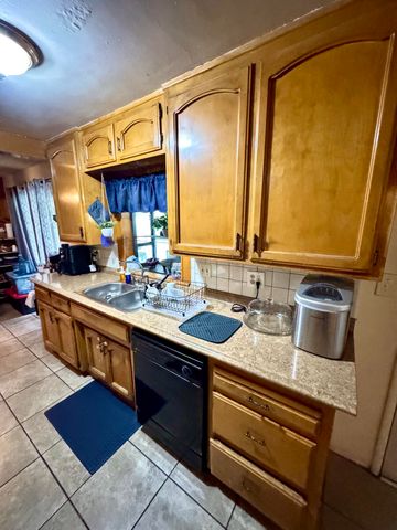 161 Linda Vista Drive, Lindsay, CA 93247