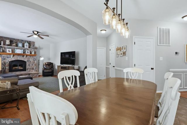 11518 REST DR, La Plata, MD 20646