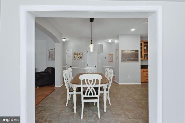 11518 REST DR, La Plata, MD 20646