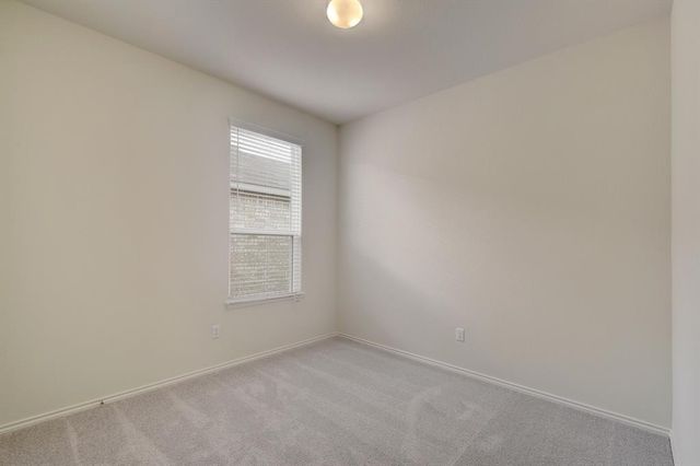 320 Thornless CIR, Buda, TX 78610