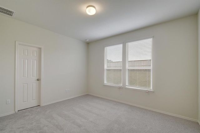 320 Thornless CIR, Buda, TX 78610