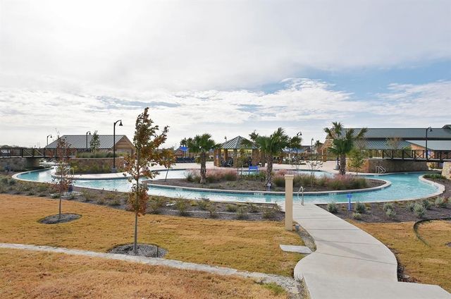 320 Thornless CIR, Buda, TX 78610