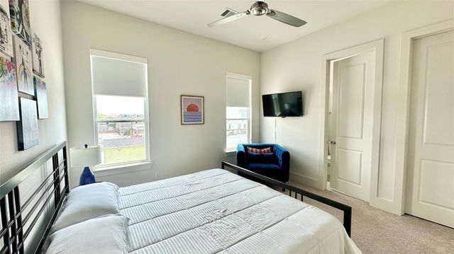 1216 W 21st Street, Houston, TX 77008