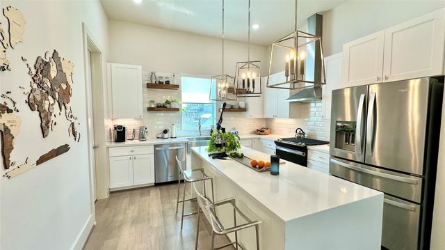 1216 W 21st Street, Houston, TX 77008