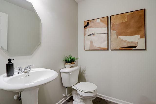 450 Bower Lane, Oswego, IL 60543