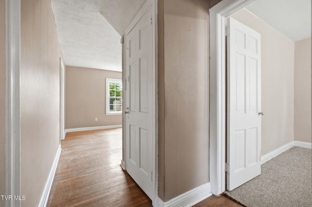 2004 Euclid Avenue, Bristol, VA 24201