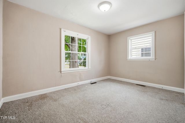 2004 Euclid Avenue, Bristol, VA 24201