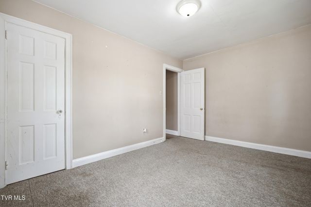 2004 Euclid Avenue, Bristol, VA 24201