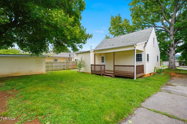 2004 Euclid Avenue, Bristol, VA 24201