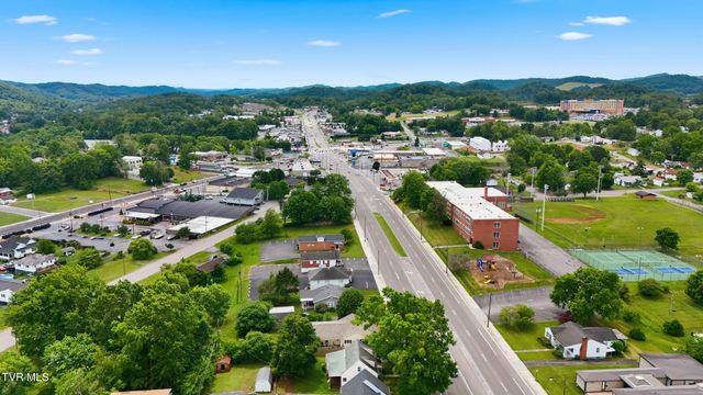 2004 Euclid Avenue, Bristol, VA 24201