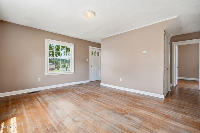 2004 Euclid Avenue, Bristol, VA 24201