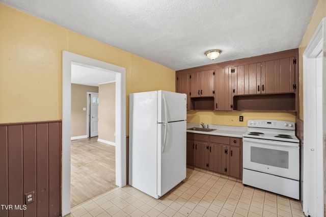 2004 Euclid Avenue, Bristol, VA 24201