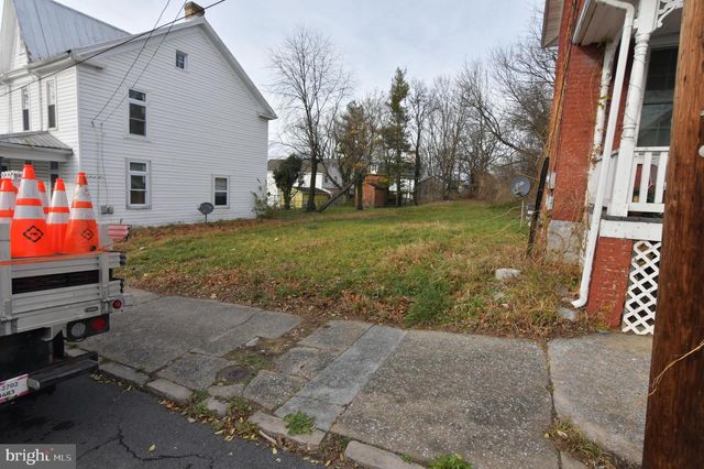 323 E BURKE ST, Martinsburg, WV 25404