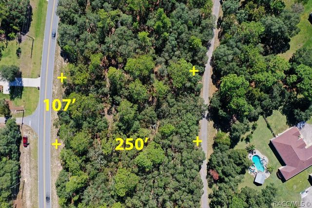 4952 N Elkcam Boulevard, Beverly Hills, FL 34465