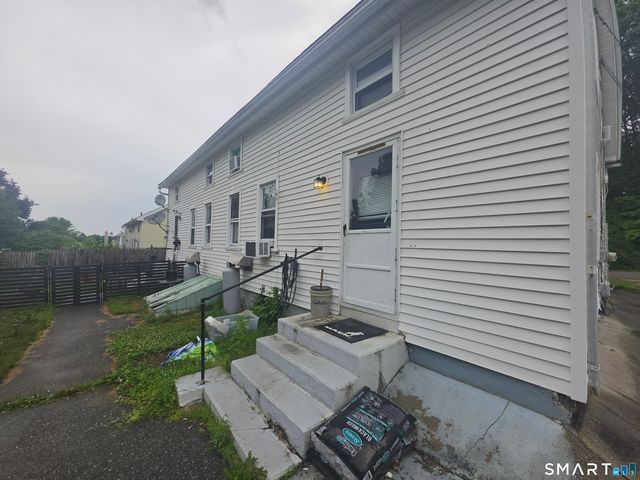 137 South Chestnut Street, Plainfield, CT 06374